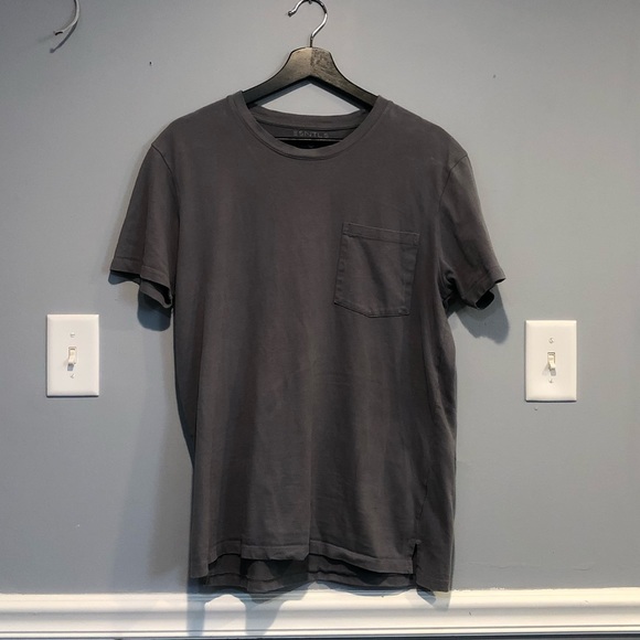 ESNTLS Large T-shirt - Picture 1 of 3